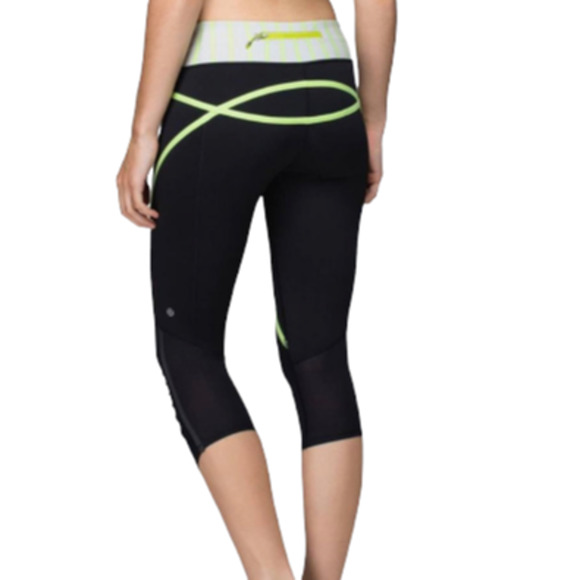 Lululemon Athletica Run Pace Black Crop Capri Leggings Size 4 - Picture 2 of 14